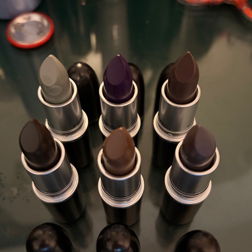 Vintage MAC Lipstick - Picture 5 of 5